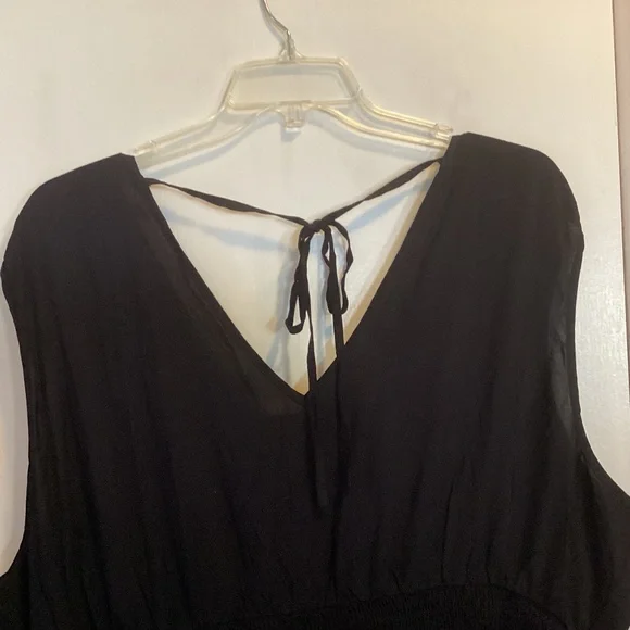 NWT BloomChic Black Shirred Waist Lace Inset V Front & Tie Back Dress Sz 26 - Picture 9 of 10